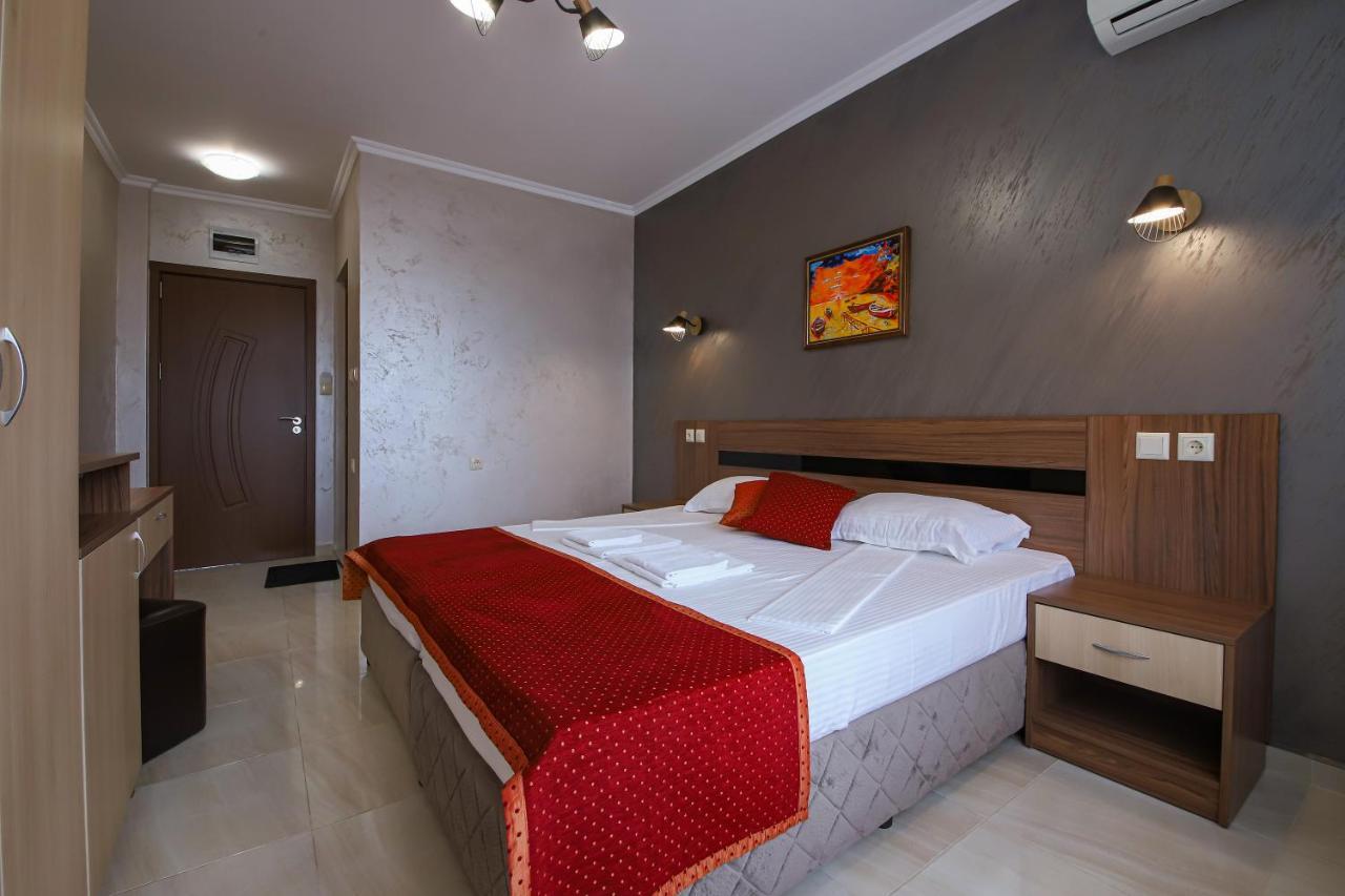 אובזור Guesthouse Phoenix מראה חיצוני תמונה