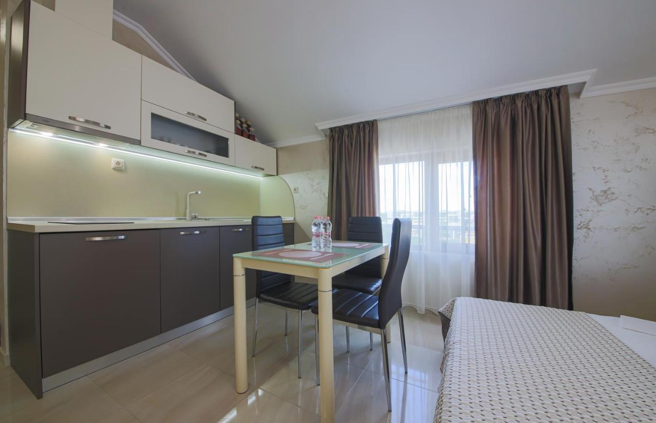 אובזור Guesthouse Phoenix מראה חיצוני תמונה