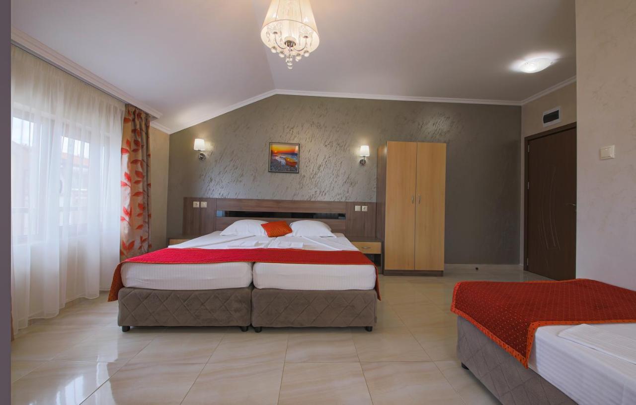 אובזור Guesthouse Phoenix מראה חיצוני תמונה